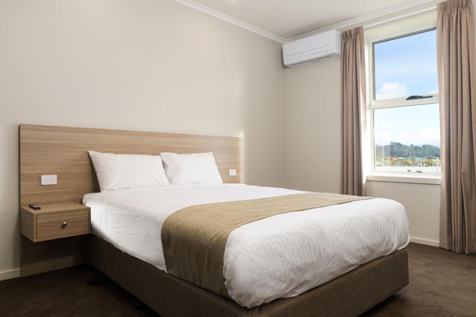 Somerset Hotel Экстерьер фото