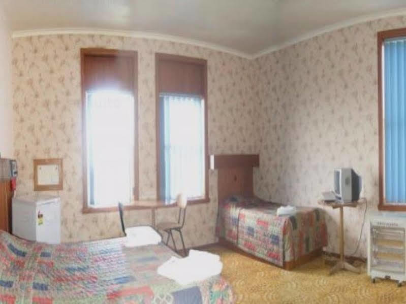 Somerset Hotel Экстерьер фото